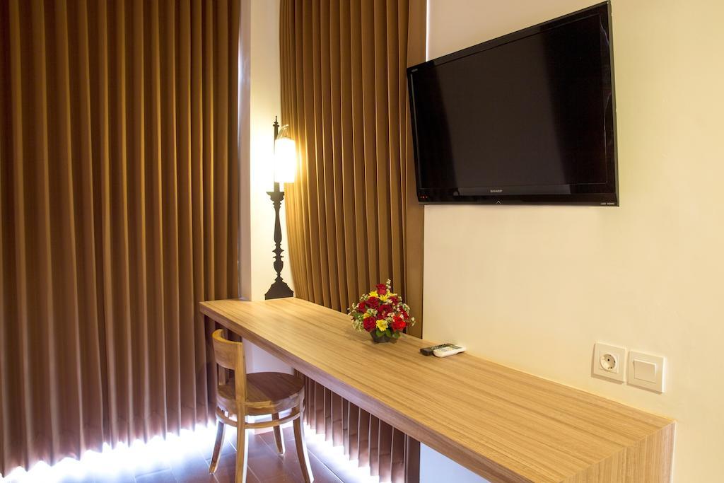 Demira Hotel Surabaja Pokój zdjęcie